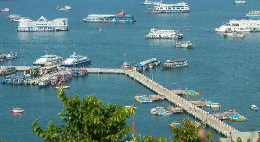 Oyo 811 Jasmine Villa Pattaya Exterior foto